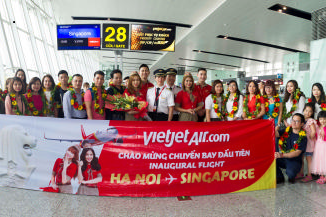 Tưng bừng khai trương đường bay Hà Nội – Singapore