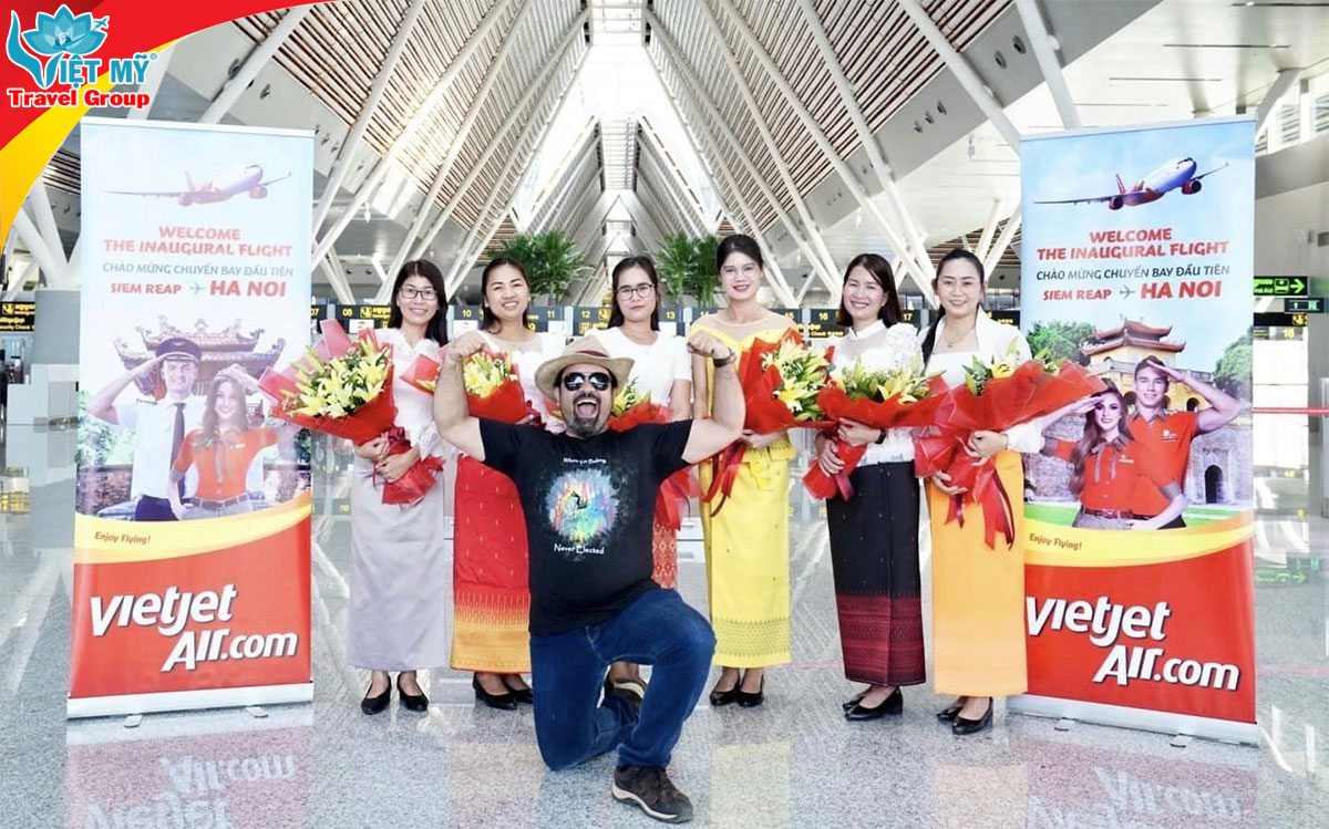 Tưng bừng đón đường bay Hà Nội - Siem Reap cùng Vietjet Air